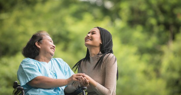 Quand une personne a plus de 50 ans, il y a « 3 proches qu'elle ne doit pas quitter, 3 sommes d'argent qu'elle ne doit pas dépenser, 3 endroits où elle ne doit pas aller »