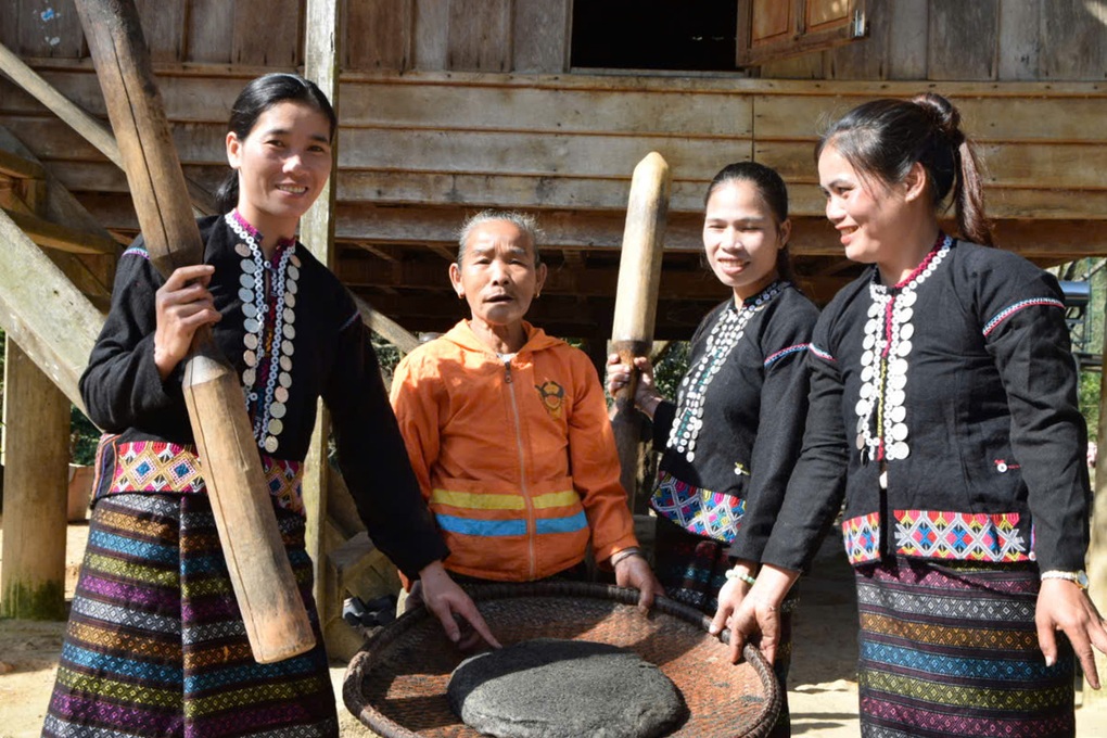 Loại bánh không thể thiếu dịp Tết của người Vân Kiều, dùng để đãi khách quý - 2