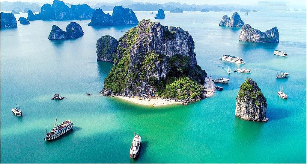 Quang Ninh always determines: Maintaining the world heritage brand of Ha Long Bay