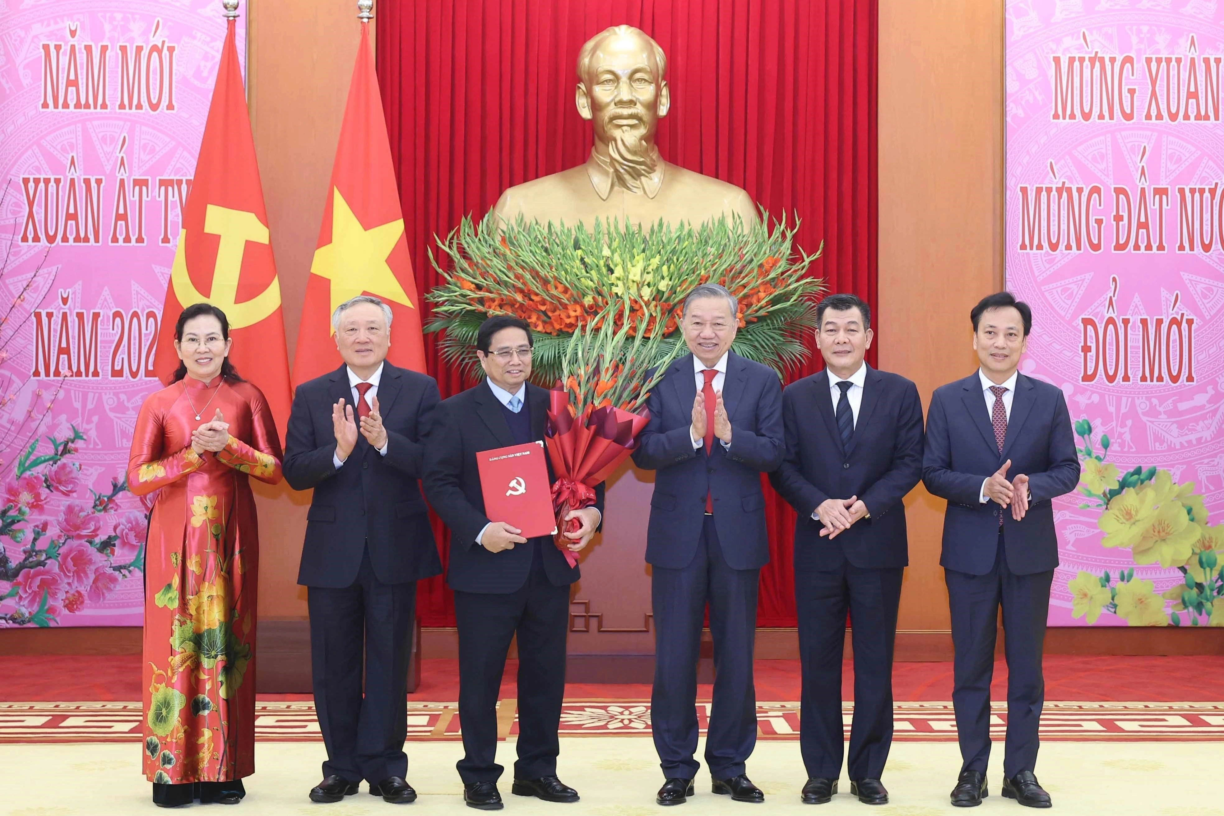 The significance of the Politburo's decision to establish an "unprecedented" model