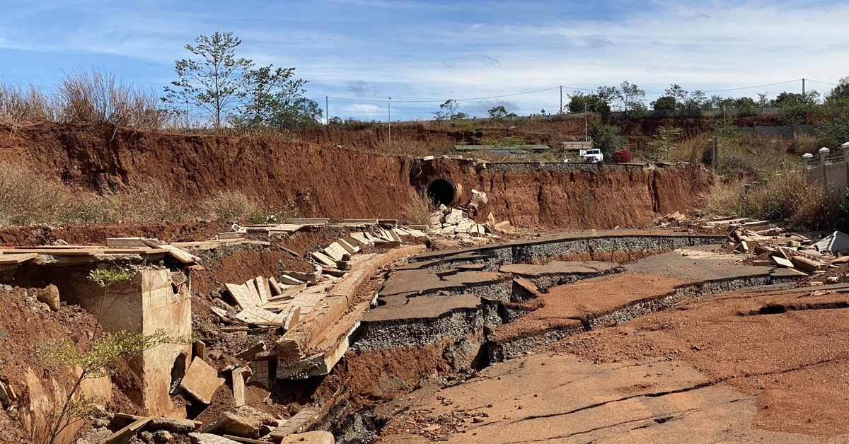 Identifying the cause of landslides in Nhan Co Industrial Park