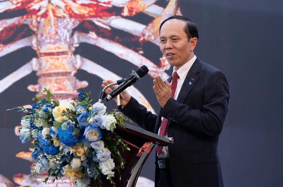 Associate Professor, Dr. Nguyen Xuan Hien shares the application of super CT machine at Tam Anh General Hospital. Photo: Tam Anh General Hospital