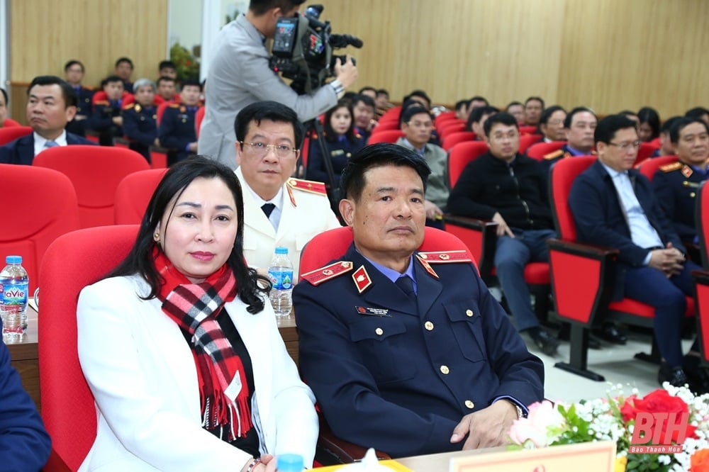 Le camarade Tran The Kinh occupe le poste de procureur en chef du Parquet populaire provincial de Thanh Hoa.