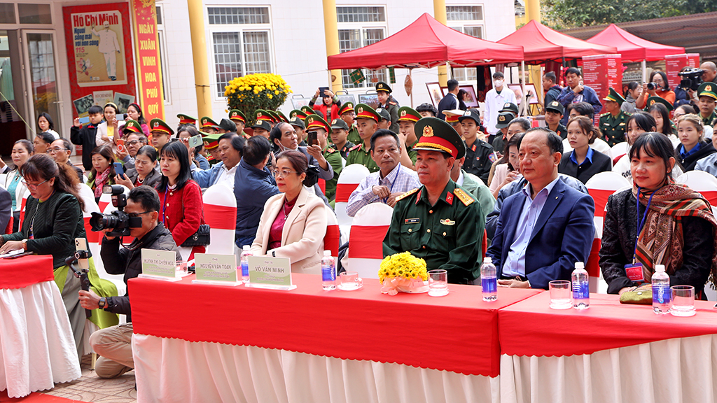 Khai mạc các hoạt động văn học nghệ thuật chào mừng Ngày Thơ lần thứ 23