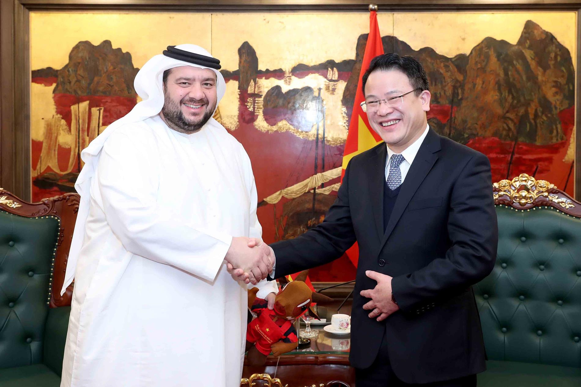 Deputy Minister Tran Quoc Phuong received the Minister of Investment of the United Arab Emirates