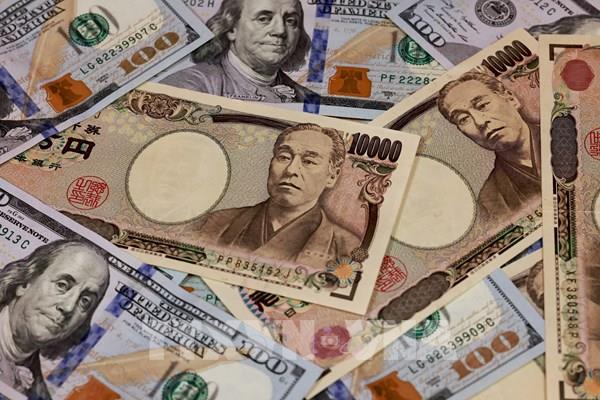 本日の円為替レート 82 引き続き値上がり