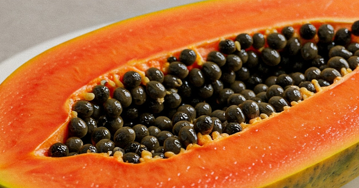 Papaya essen: Warum sollte man die Kerne mitessen?