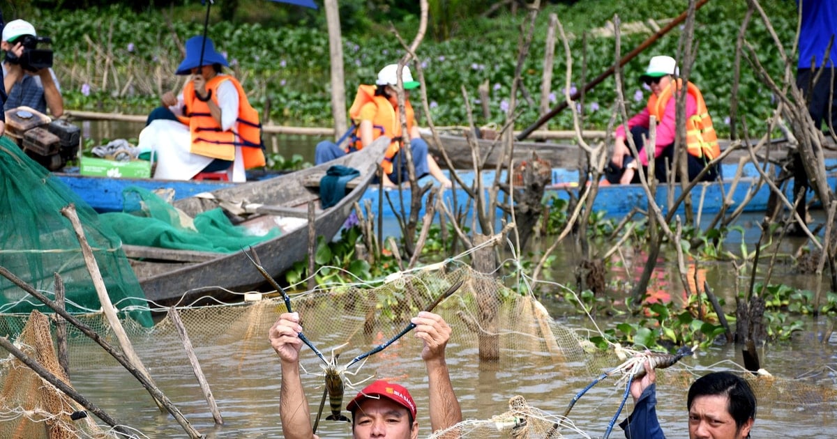 ยอดเงินกู้คงค้างสำหรับการก่อสร้างใหม่ในชนบทของกวางนามสูงถึง 32,000 พันล้านดอง