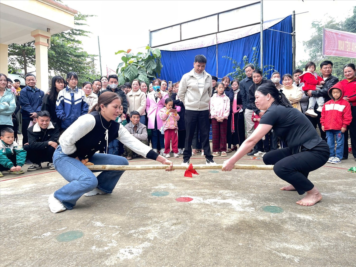 Nét đẹp văn hoá trong hội “Hát qua làng” tại xã Bản Phiệt