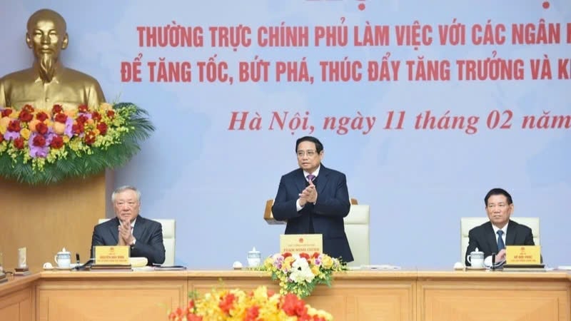 Thúc đẩy tăng trưởng, kiểm soát lạm phát