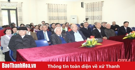 Câu lạc bộ Hàm Rồng tổ chức chương trình thơ Xuân Ất Tỵ 2025