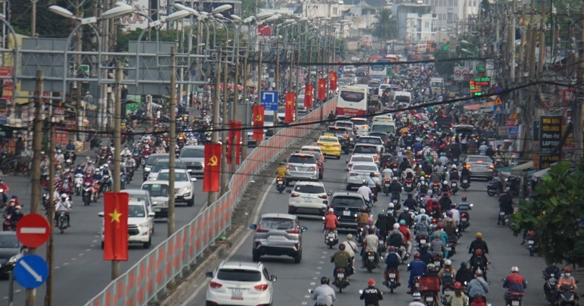 HCMC: Voraussichtliche Ausgaben von über 21.700 Milliarden VND für den Ausbau der Nationalstraße 13 auf 60 m und 10 Fahrspuren