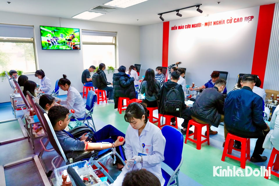 Muchas personas acudieron a donar sangre de forma voluntaria al Instituto Nacional de Hematología y Transfusión Sanguínea el pasado 11 de febrero.