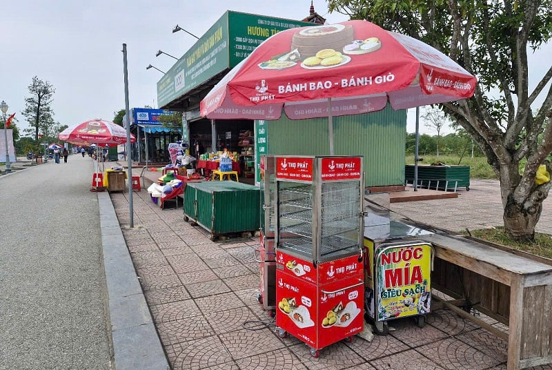 Some accompanying services during the festival season at Huong Tich Pagoda have not been exploited and promoted effectively.