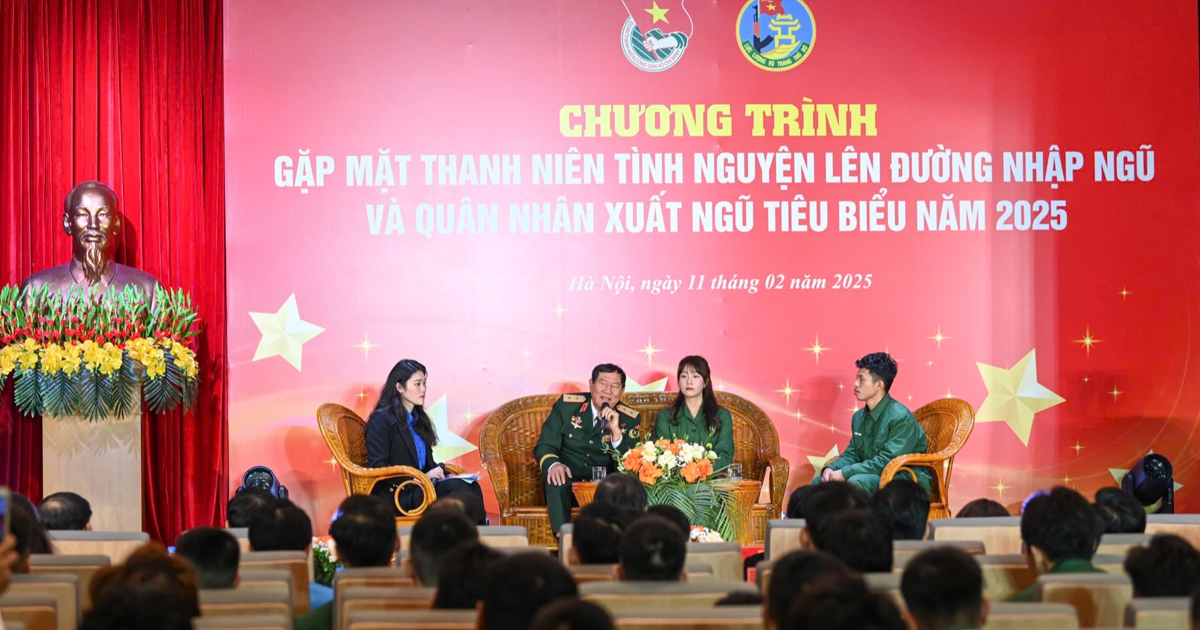 Thành đoàn Hà Nội gặp mặt thanh niên tình nguyện lên đường nhập ngũ