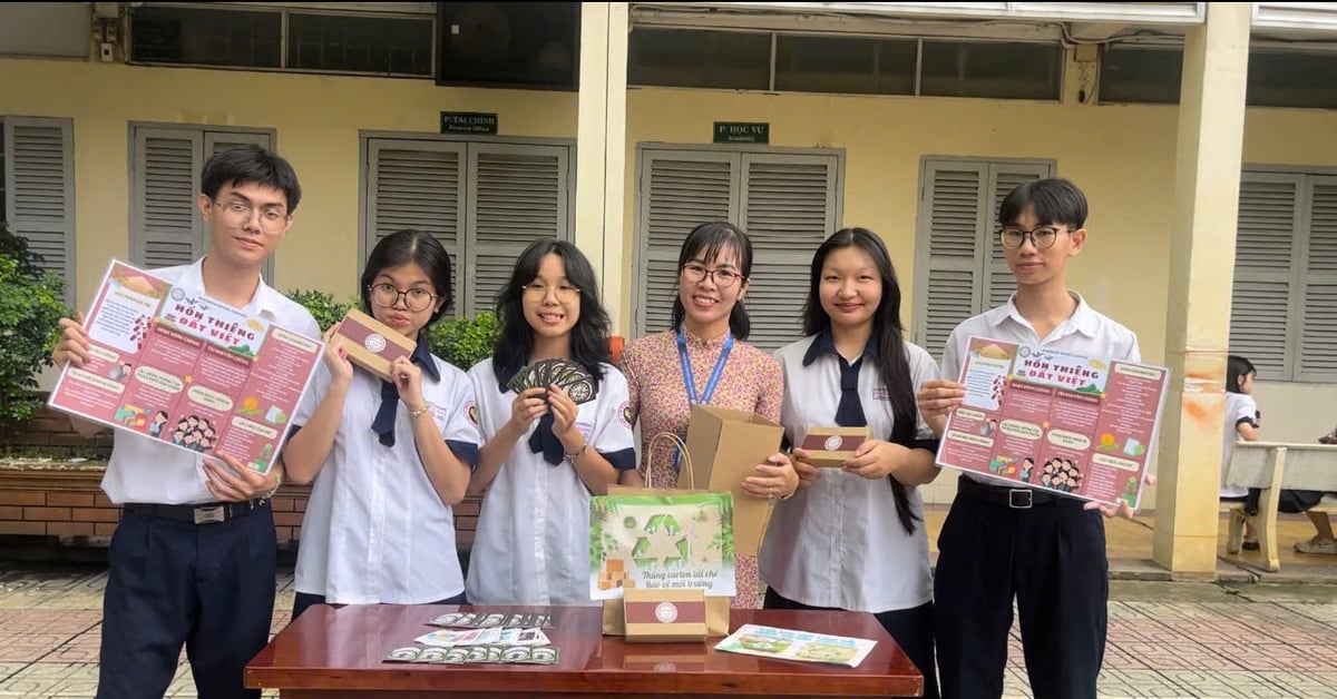 A group of students made a game about Vietnamese history.