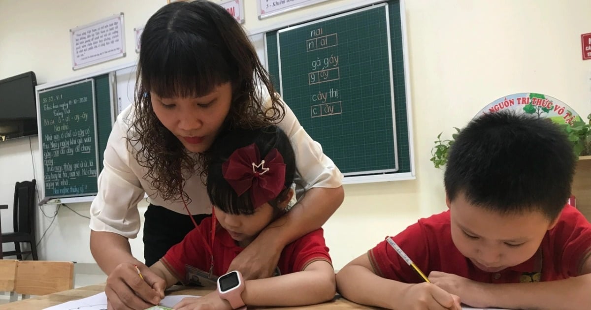 Hanoi Department of Education issues document guiding extra teaching