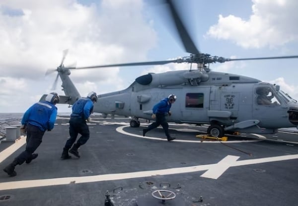 Trois pays membres de l'AUKUS mènent des exercices conjoints en mer de Chine orientale