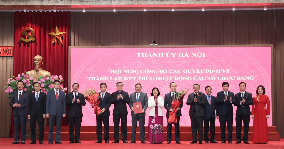 Comrade Nguyen Van Phong was appointed to hold the position of Secretary of the Party Committee of Hanoi City Party agencies.