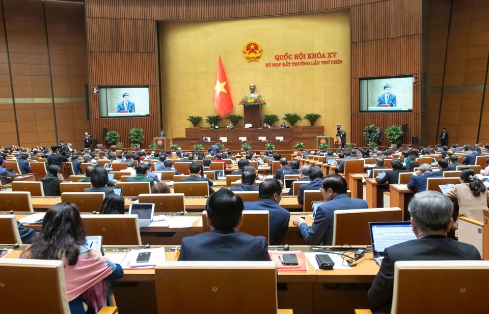 Scene of the morning meeting on February 12 - Photo: Quochoi.vn