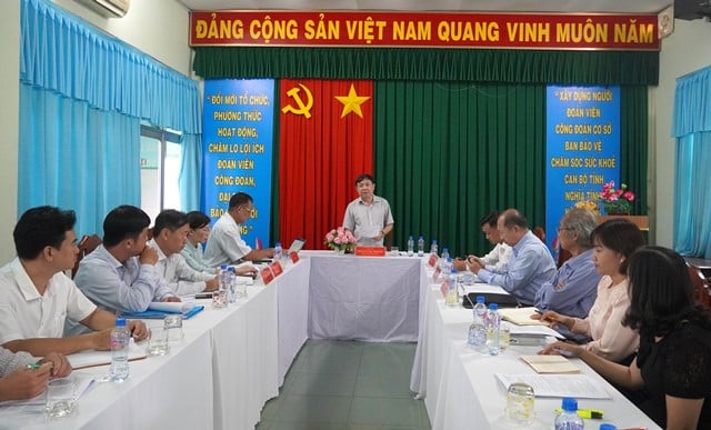 Lãnh đạo tỉnh làm việc với Trung tâm Bảo vệ sức khỏe cán bộ tỉnh