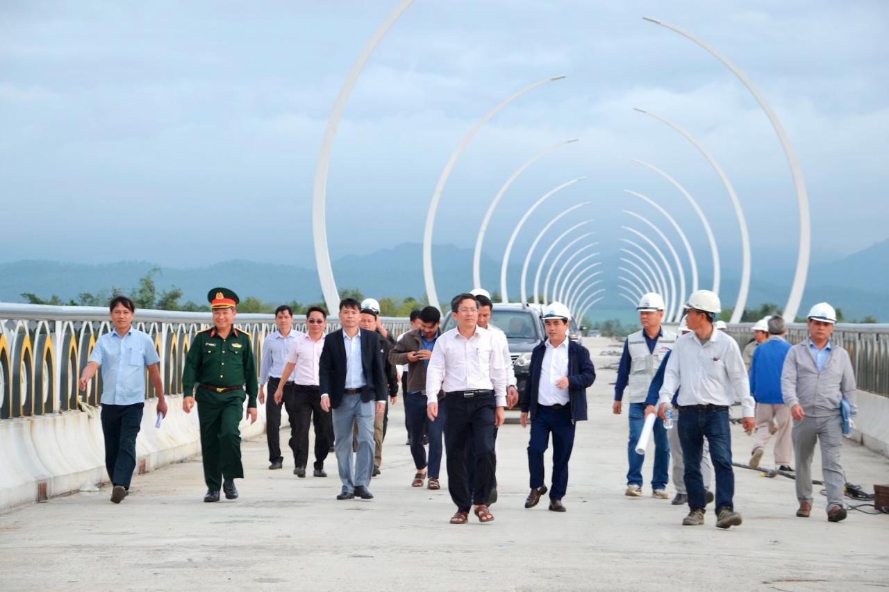 พิธีเปิดสะพานซ่งทูและสะพานอันบิ่ญทางเทคนิคเนื่องในโอกาสครบรอบ 24 มีนาคม