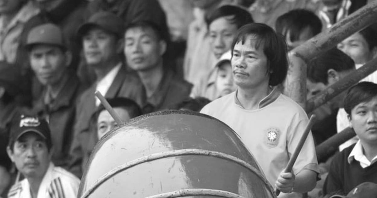 ¡El legendario baterista de Nam Dinh y del fútbol vietnamita!