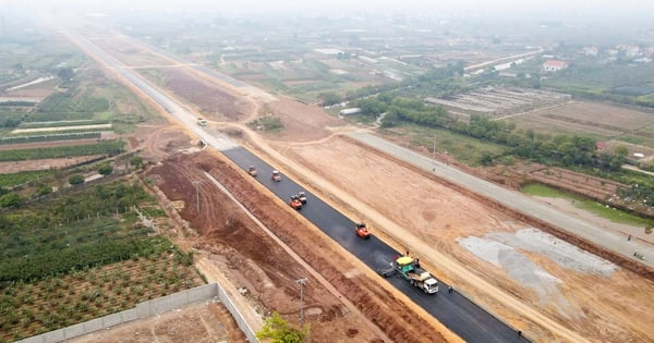 Overcoming difficulties in site clearance, striving to open the parallel road of Ring Road 4 in Hung Yen before September 30