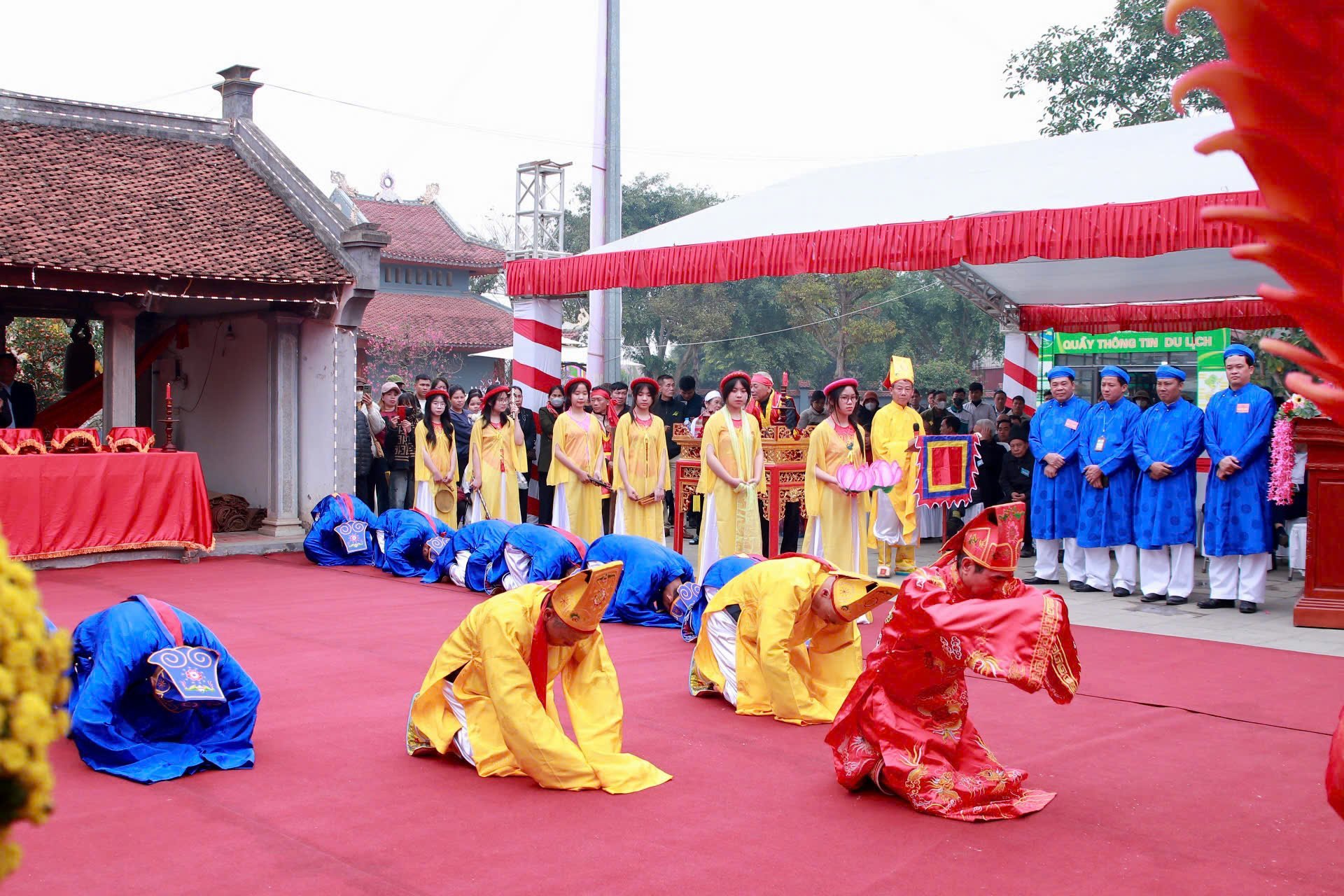 랑수옹 사원 축제