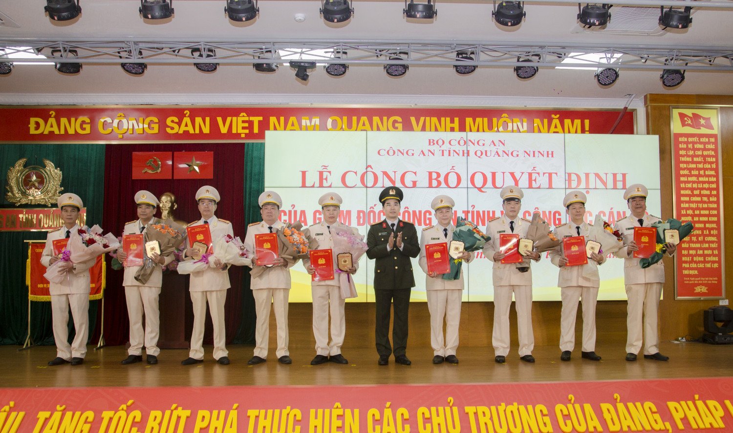 9 Đại tá, Thượng tá là lãnh đạo cấp phòng của Công an tỉnh xin nghỉ công tác trước hạn- Ảnh 1.