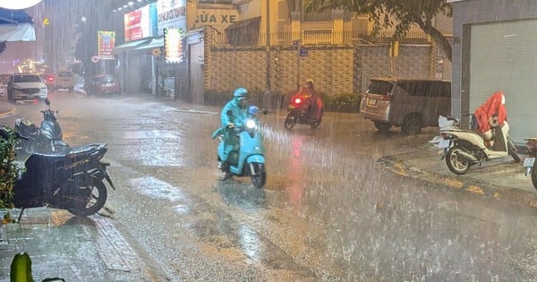 突然大雨が降り出した