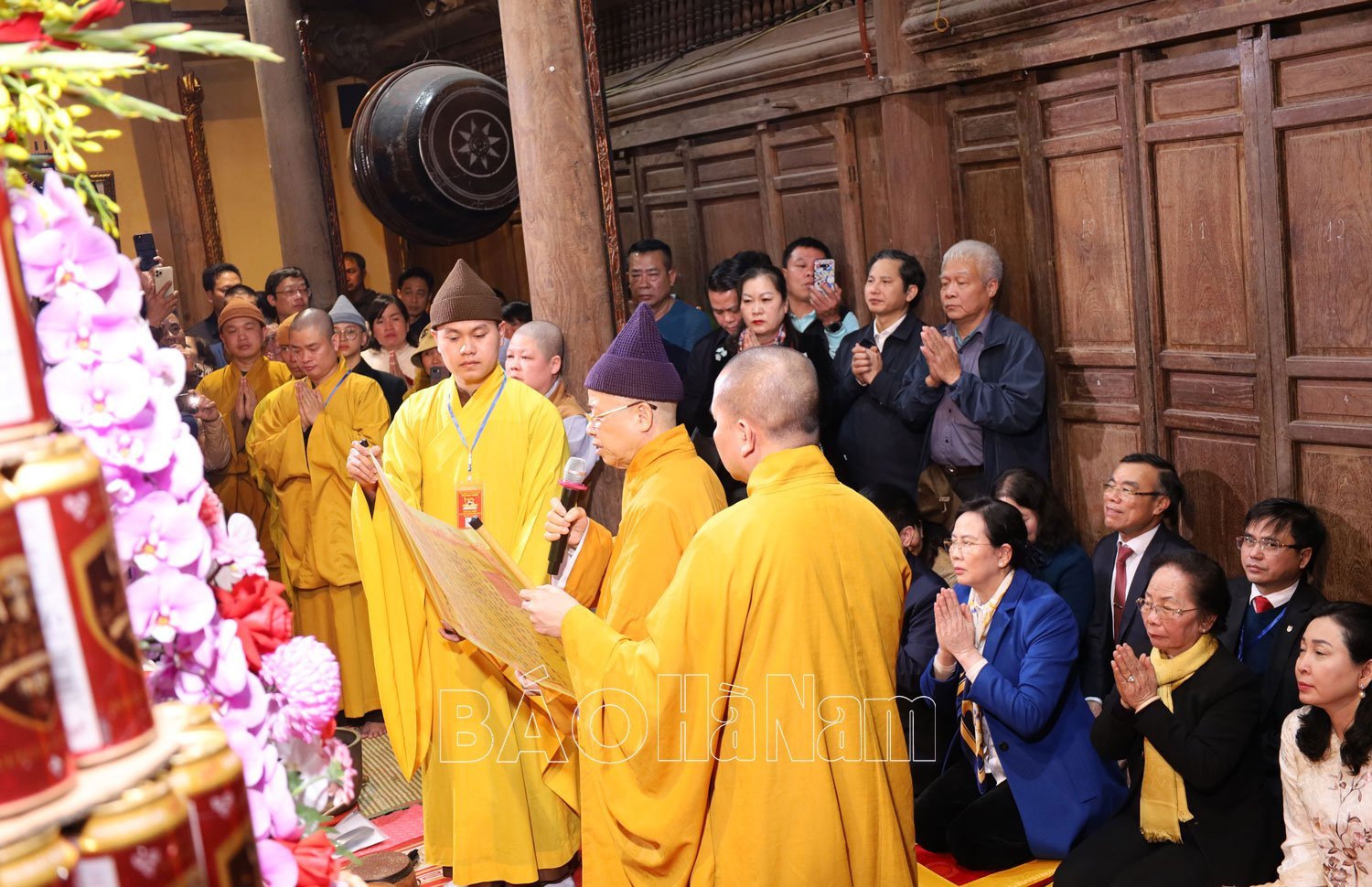 Salary distribution ceremony of Saint Tran at Tran Thuong Xuan Temple, At Ty 2025