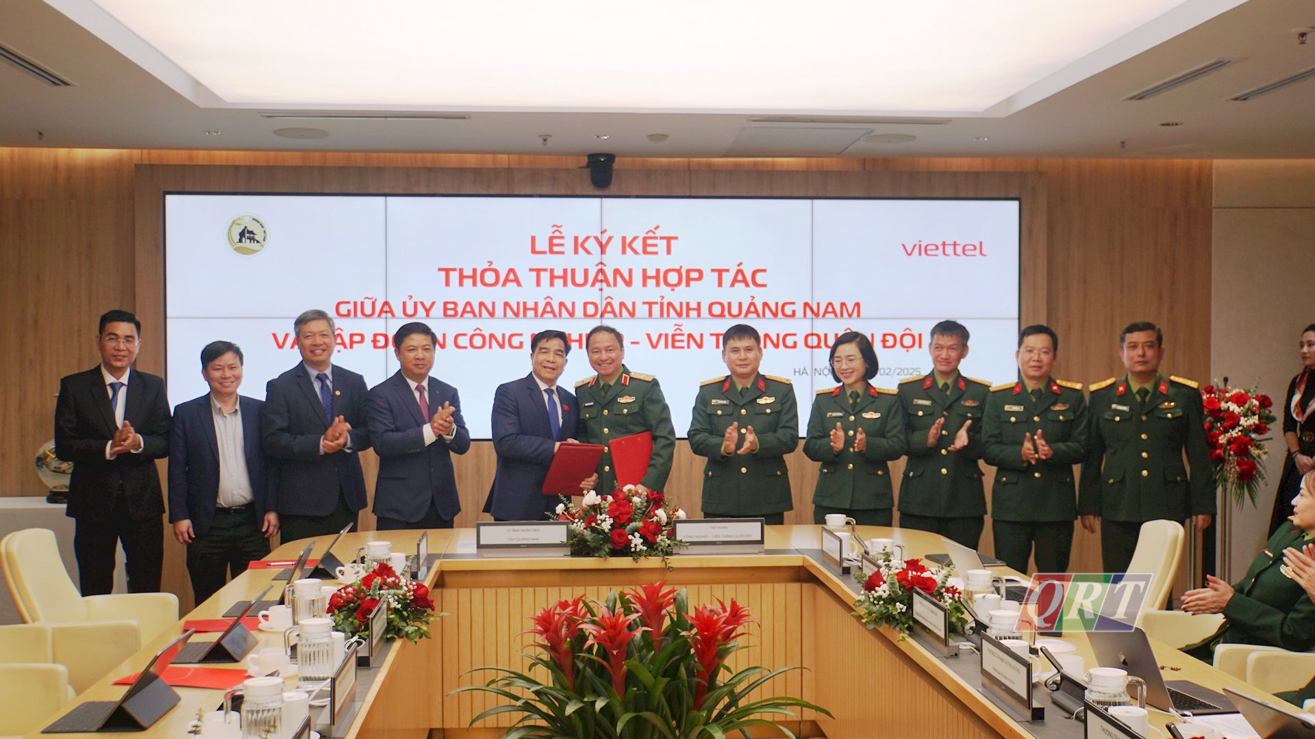 Quang Nam cooperates with Viettel on digital transformation in the period 2025 - 2030