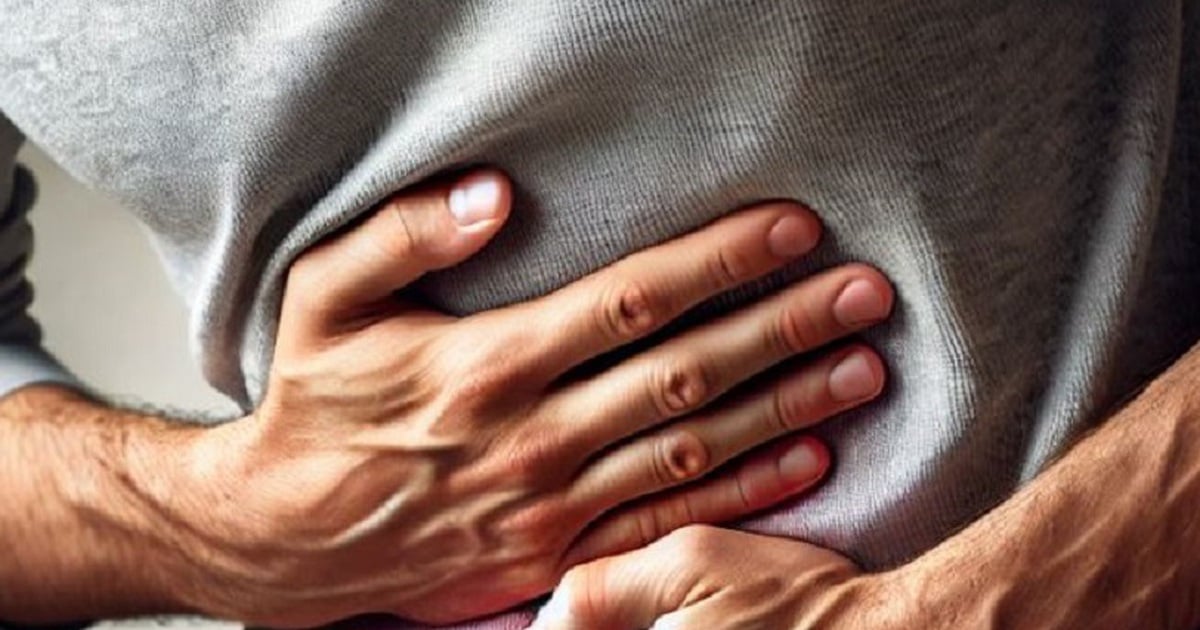 3 prolonged symptoms warn of liver disease