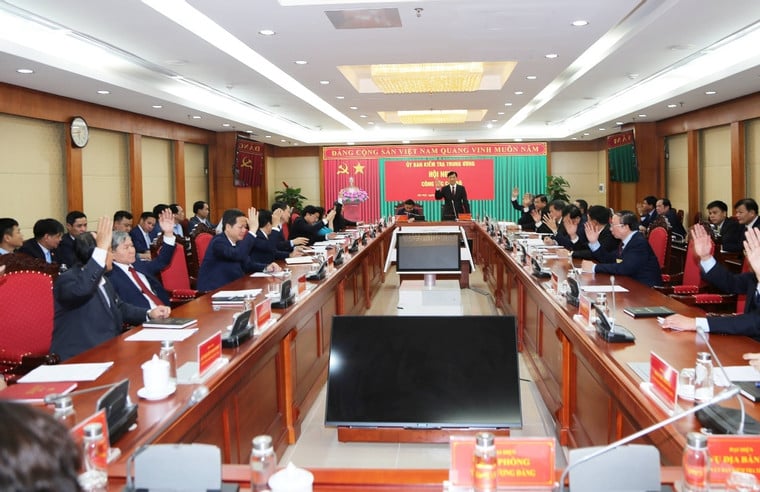 The Politburo approved four Deputy Heads of the Central Inspection Commission.