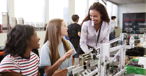 Construyendo un futuro para las mujeres en la ciencia