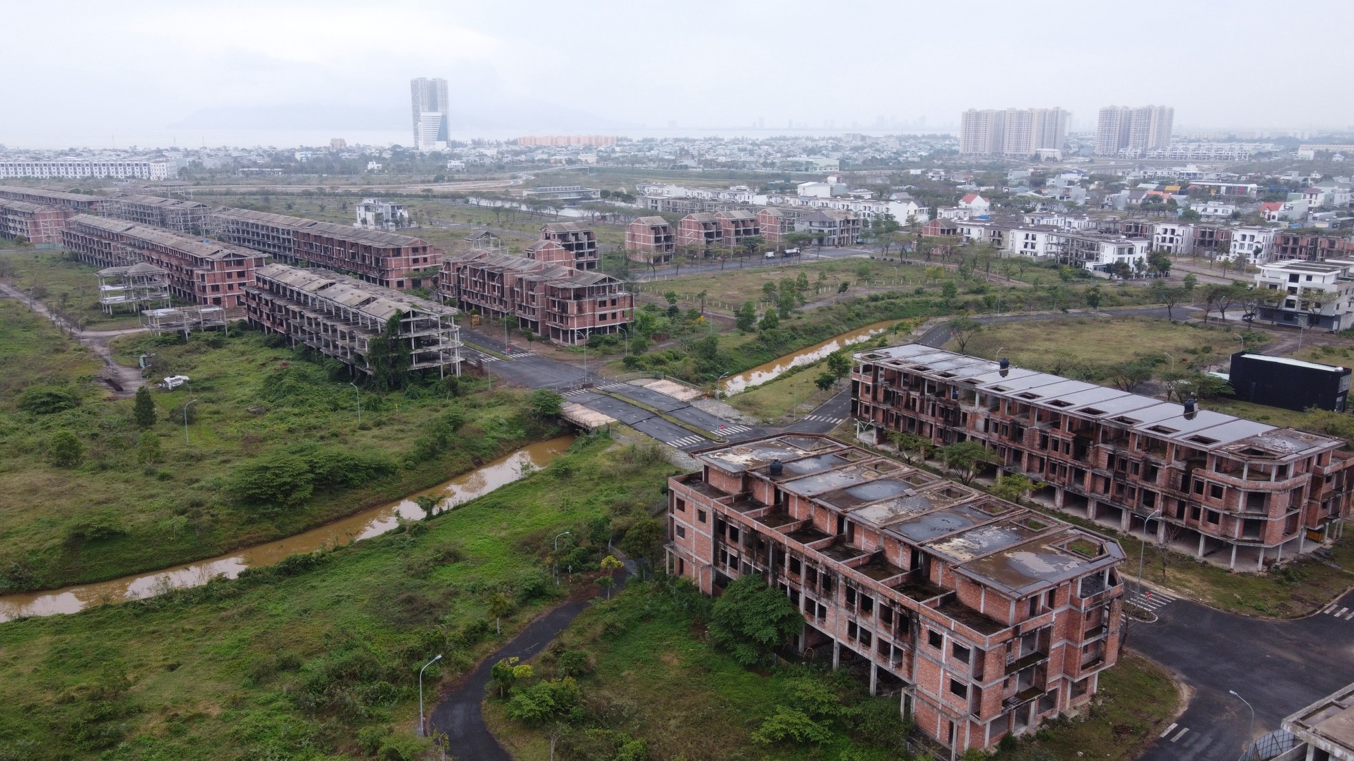 The desolate scene of the 381ha 'super' ecological city with 'million dollar view' in Da Nang photo 4