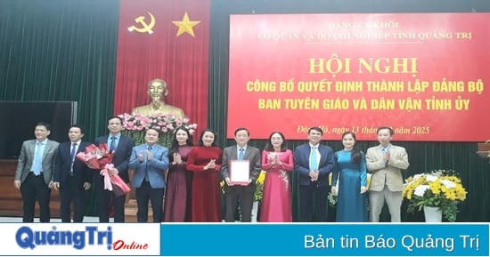 Announcing the decision to establish the Party Committee of the Propaganda and Mass Mobilization Department of Quang Tri Provincial Party Committee