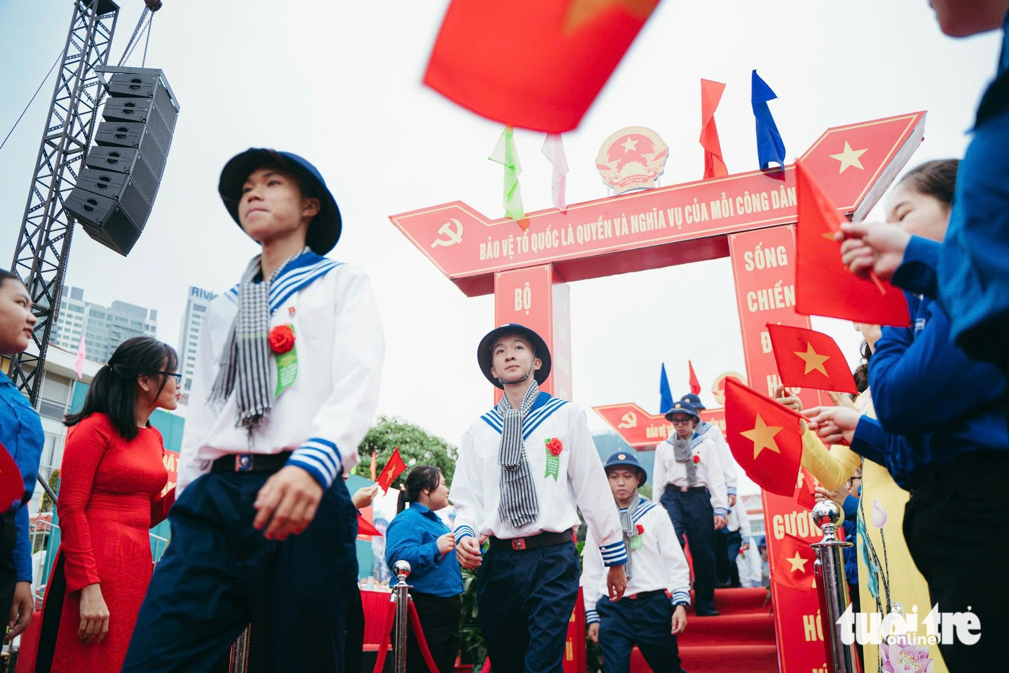 Hơn 4.000 thanh niên TP.HCM lên đường nhập ngũ - Ảnh 5.