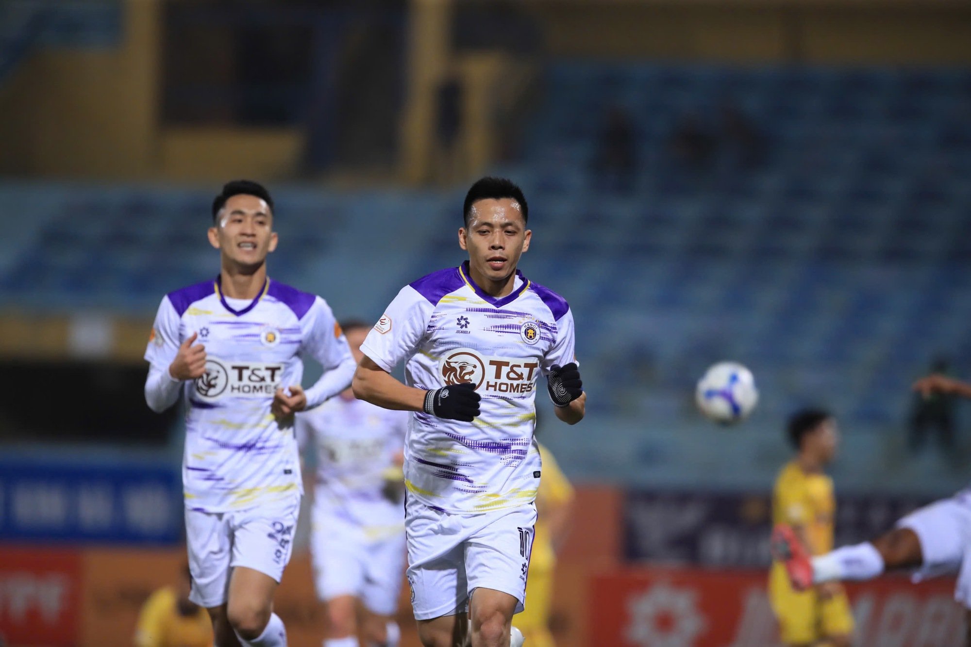 CLB Hà Nội nhận cú hích đặc biệt trước lượt về V-League: Được rót 18 tỉ đồng- Ảnh 3.