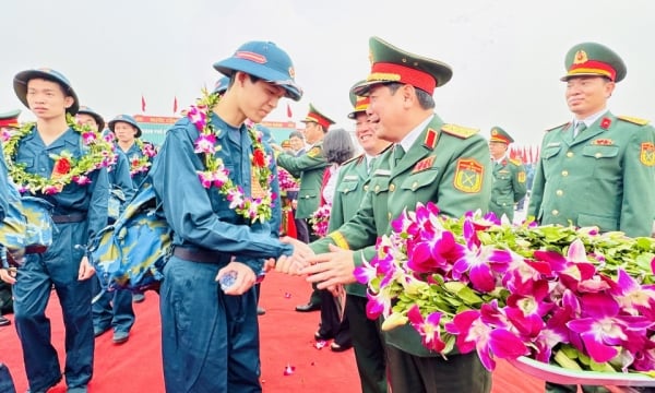 More than 2,190 Quang Ninh youths set out to defend the Fatherland