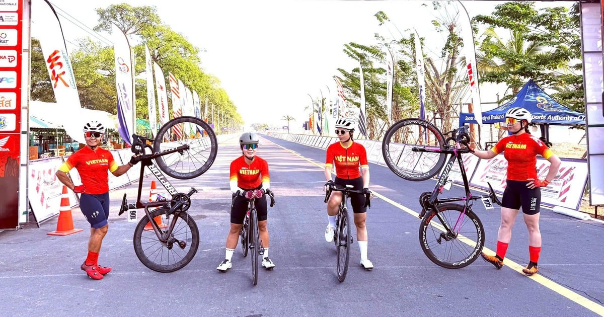 Un ciclista vietnamita realiza un sprint espectacular y gana con gran maestría la medalla de oro en ciclismo asiático