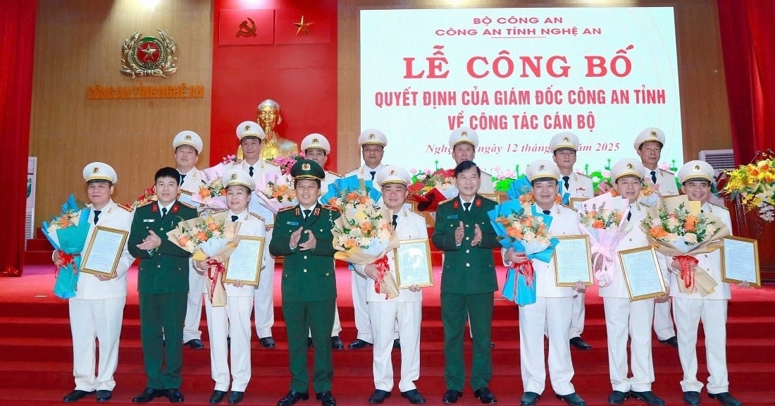 4 stellvertretende Bezirkspolizeichefs in Nghe. Freiwillige, die Kommandeure auf Gemeindeebene werden möchten