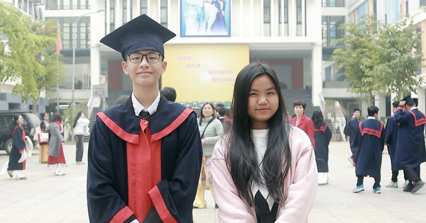 학생들은 서로에게 리뷰 영역을 좁히기 위해 "말합니다"