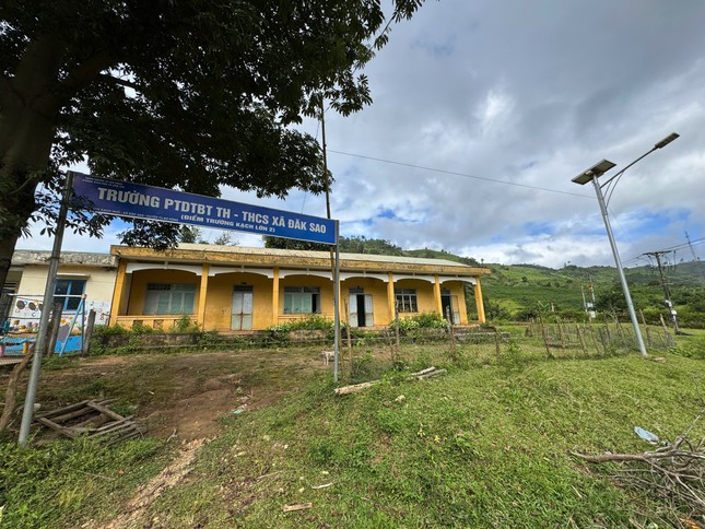 Kon Tum: Hunderte verlassene Schulen verursachen Verschwendung Foto 3