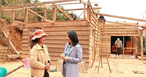 Un district de Lam Dong élimine les logements temporaires, cherchant des moyens d'augmenter les revenus des minorités ethniques.