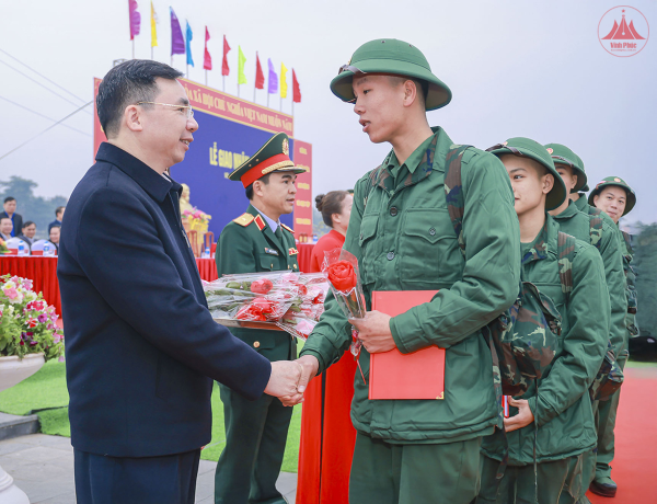 Vinh Phuc a atteint son objectif de recrutement militaire en 2025