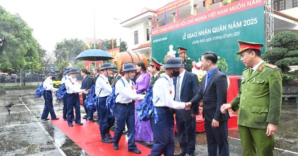 Le commandement de la région 2 des garde-côtes reçoit 50 soldats à Quang Nam