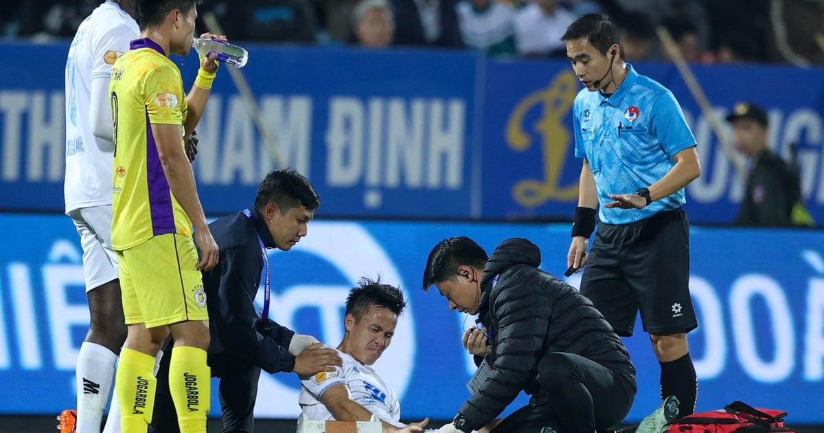 Xuan Son has not healed yet, To Van Vu is on the operating table