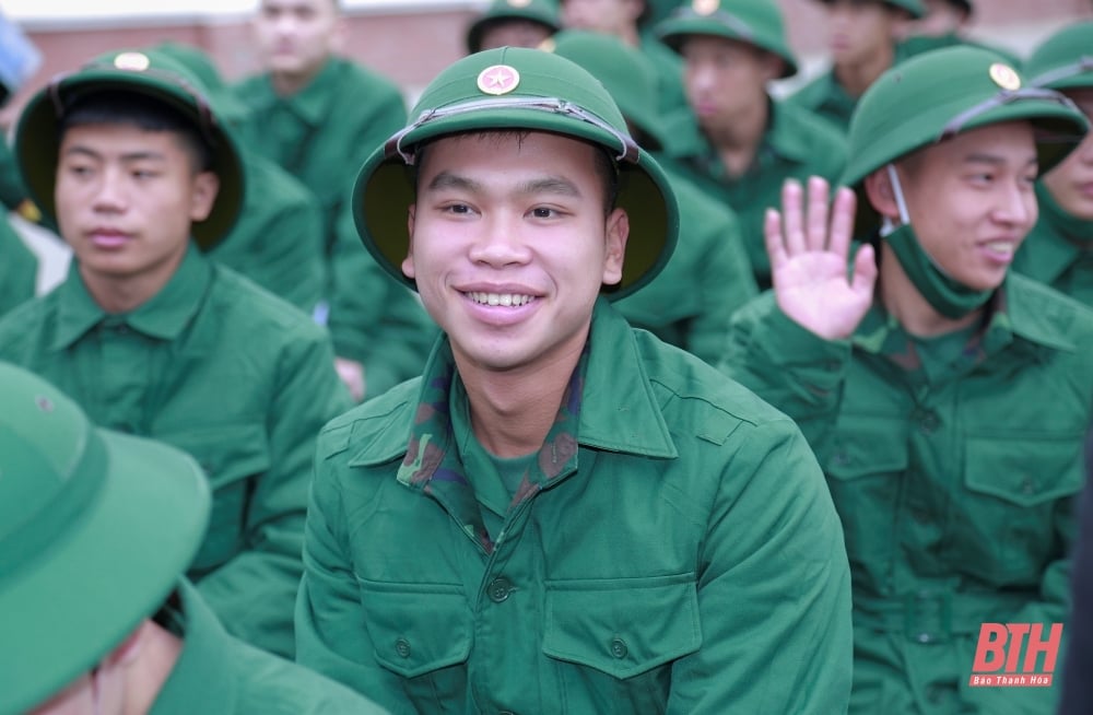 Impressive images of military enlistment day